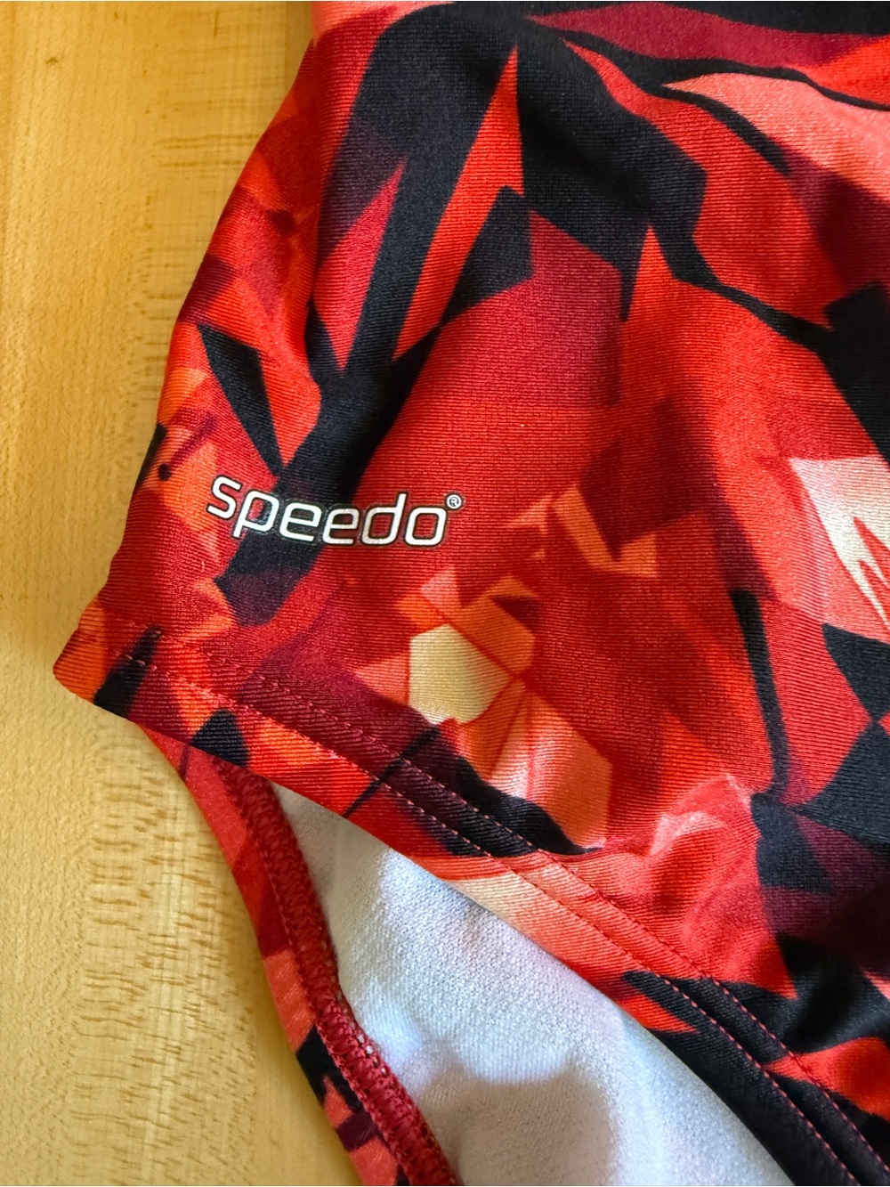 Speedo Red & Black Abstract Print One Piece Swimsuit - Ladies Size 10 *EUC* - Picture 6 of 10